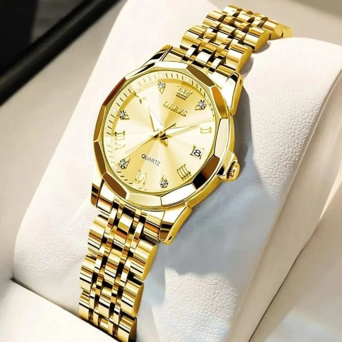 WOMEN OLEVS MODEL 9931 FULL GOLDEN WOMEN WATCH PUSH LOCK + এক পিস ব্যাটারি ফ্রি। - Image 2