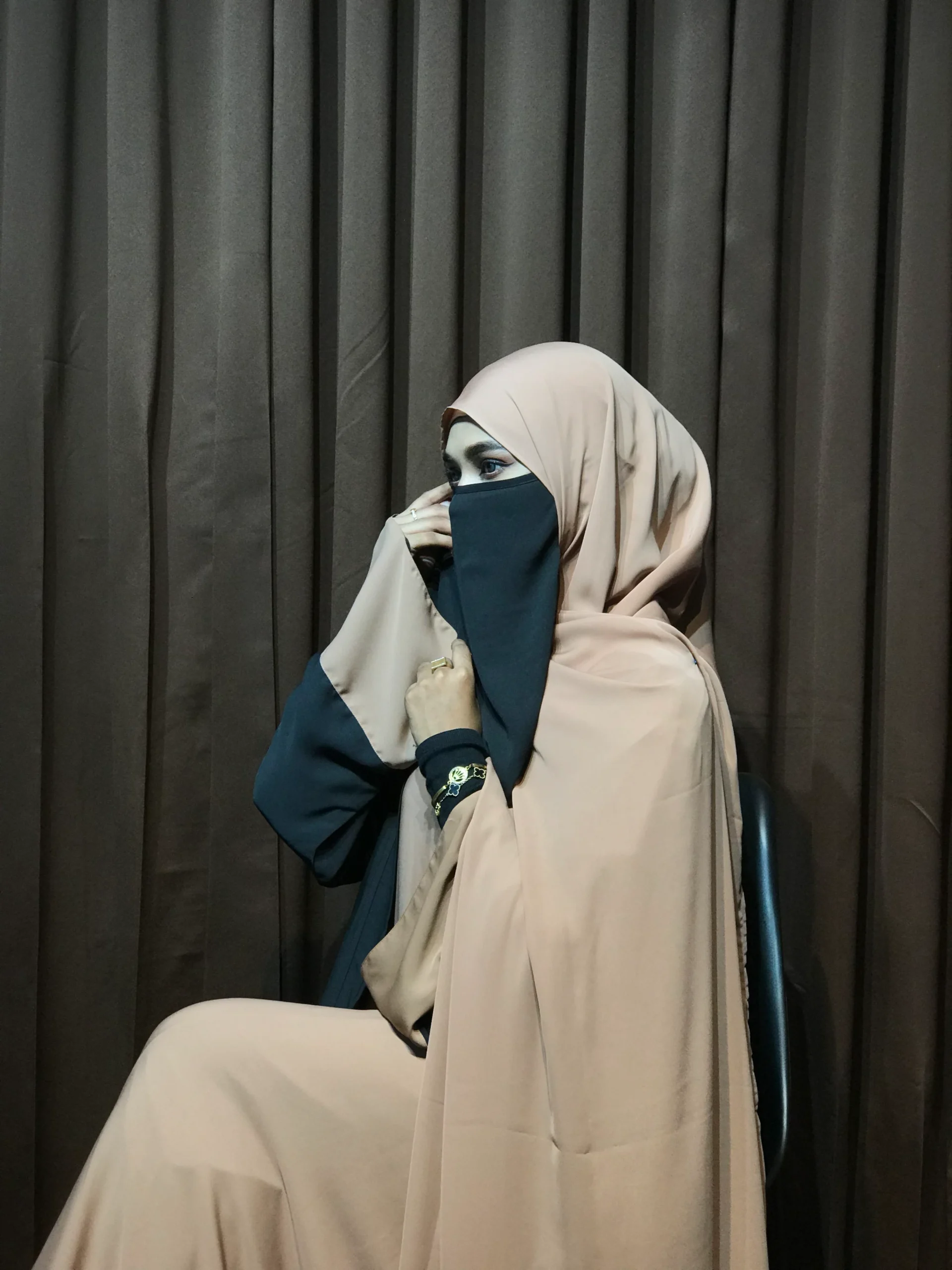 Premium Sabeen Abaya/Koti (Black) - Image 4