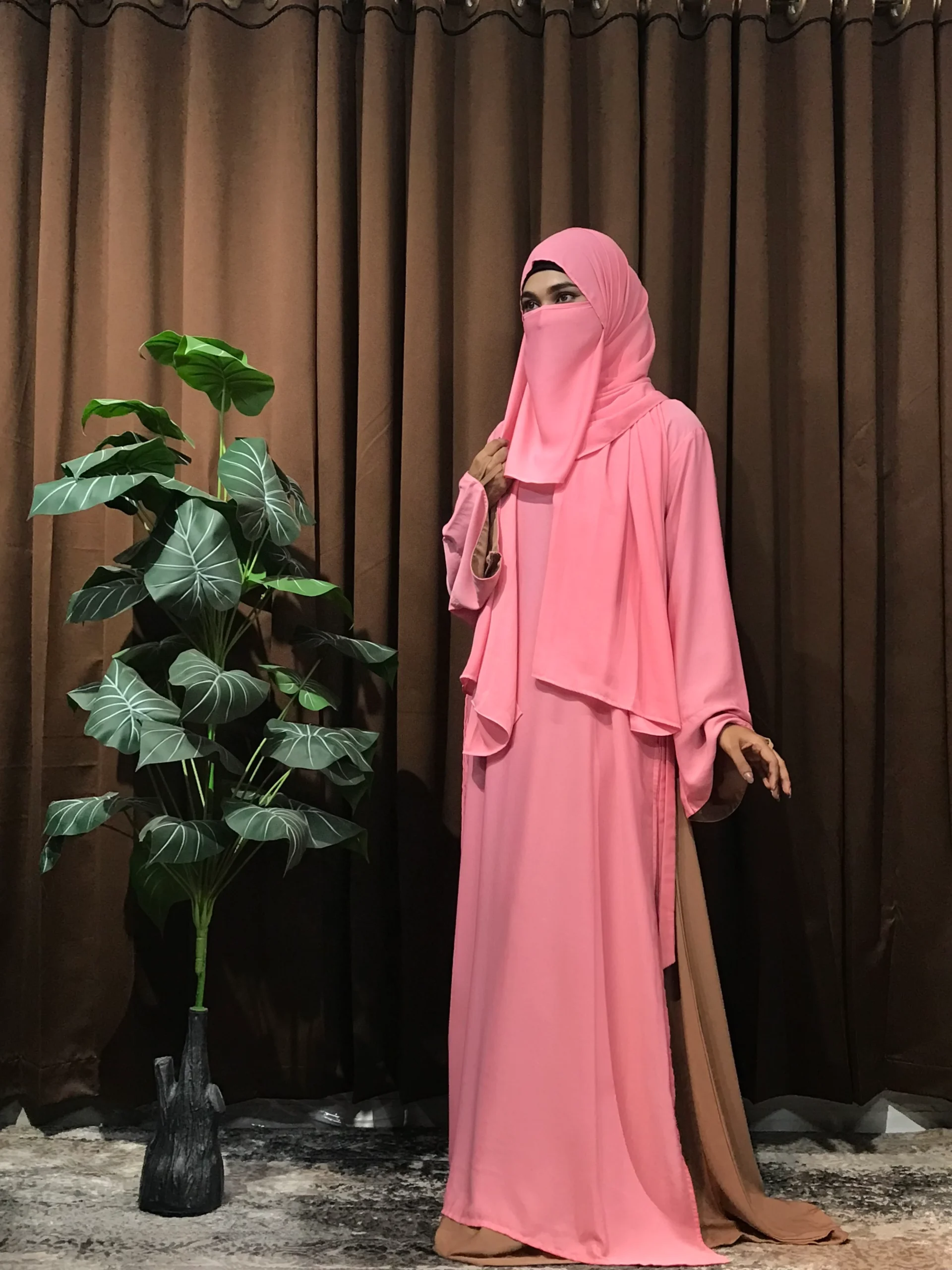 Premium Turkish Aksaa Abaya (Pink) - Image 2