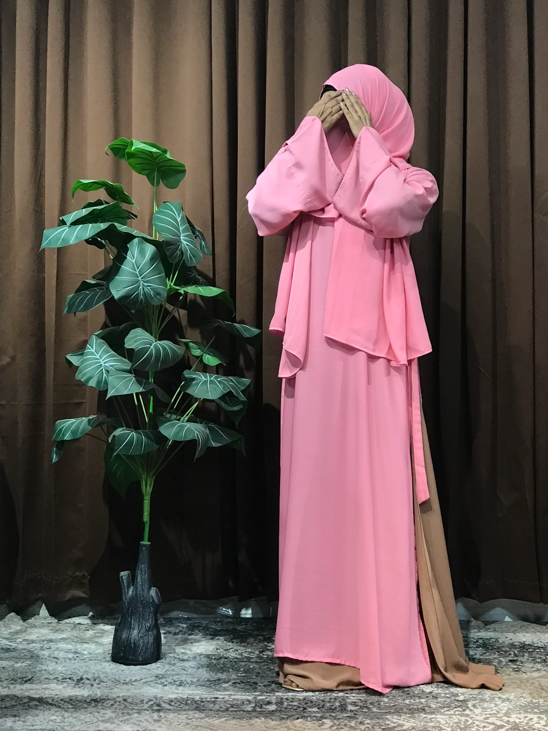 Premium Turkish Aksaa Abaya (Pink) - Image 3